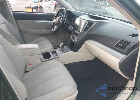 2010 Subaru Outback 2.5I Premium z USA, uszkodzony, nr VIN 4S4BRCCC0A3343733